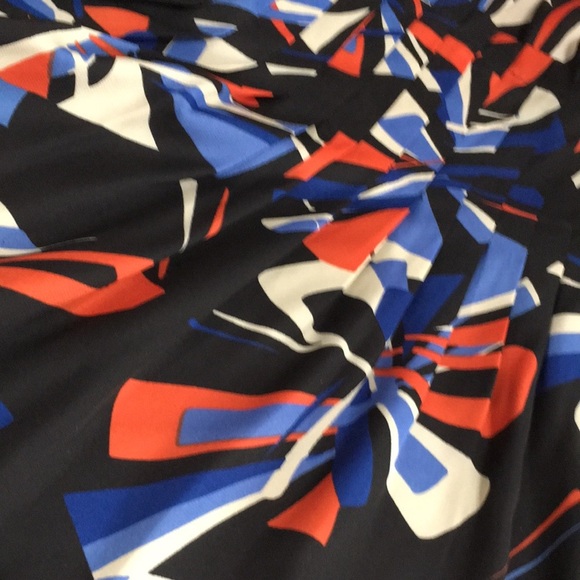 Nine West sleeveless, Multicolored Top. Size 4 - Picture 10 of 10